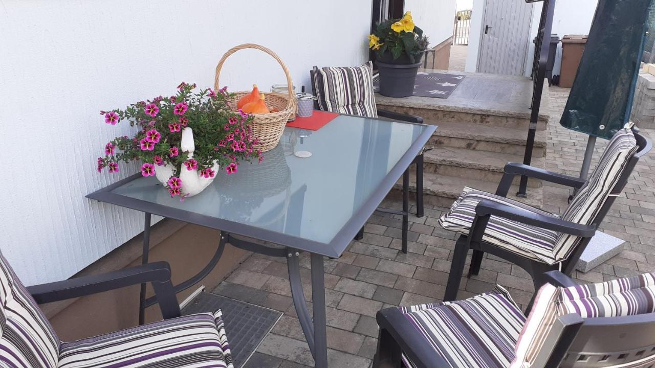 Ferienwohnung Seegarten Waldbuttelbrunn المظهر الخارجي الصورة